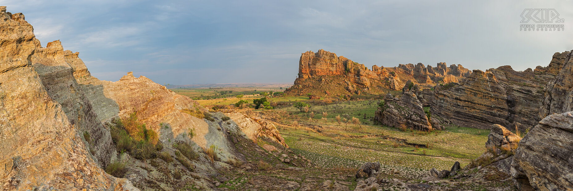 Isalo - Sunset Isalo is a wonderful national park in southern Madagascar with a tropical dry climate and a wide variety of sandstone formations, deep canyons, oases with palm trees and savanna. Stefan Cruysberghs